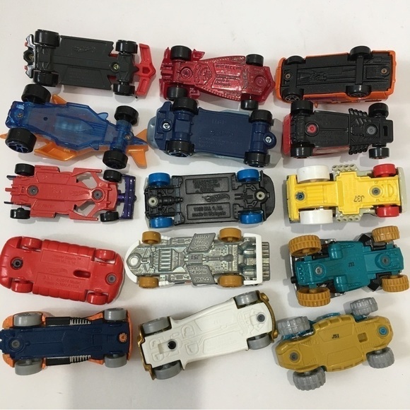 Mattel Vehicles Hot Wheels Diecast Car Lot of 15 Cars Vehicles - Picture 13 of 15